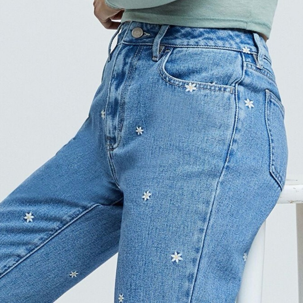 PacSun Light Blue High Rise Jeans with White Floral Accents